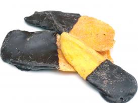 Mangostreifen-gedippt-in-dunkler-Glasur